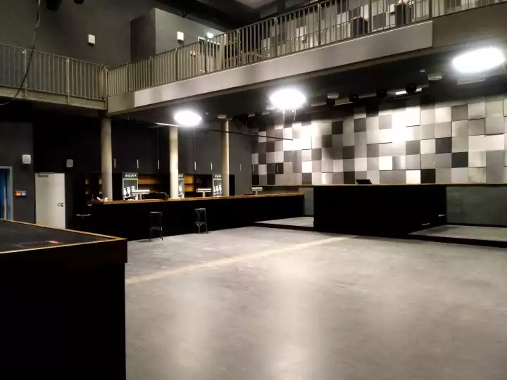 HOLE 44 in Berlin-Neukölln HOLE 44 in Berlin-Neukölln